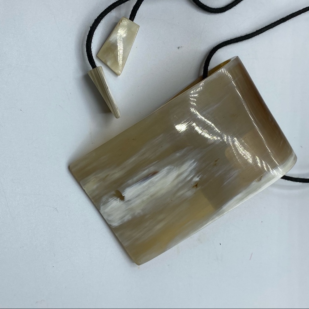 Rectangular Huge Shell Statement Necklace 29in - image 6